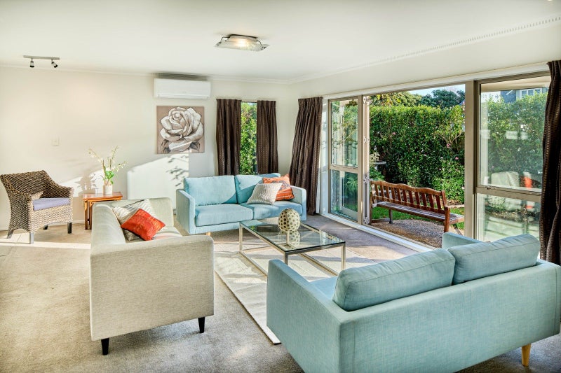 1/6 Cornwall Street, Hutt Central, Lower Hutt - Carousel 2