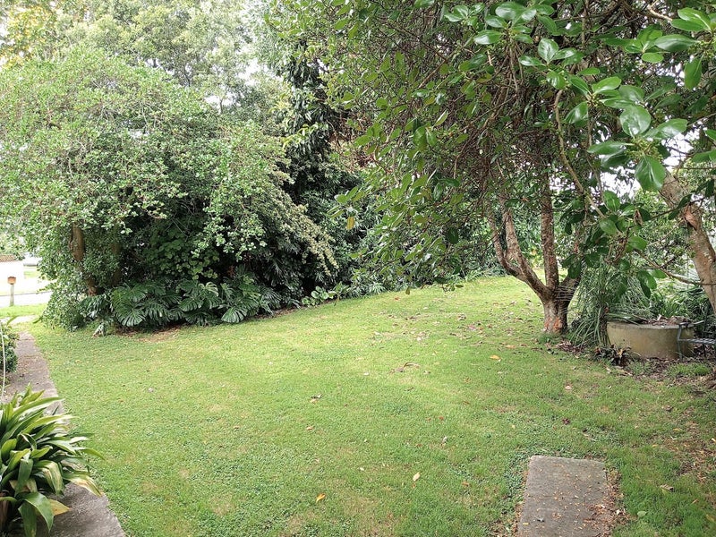 13 Athenree Road, Athenree, Waihi Beach - Carousel 8