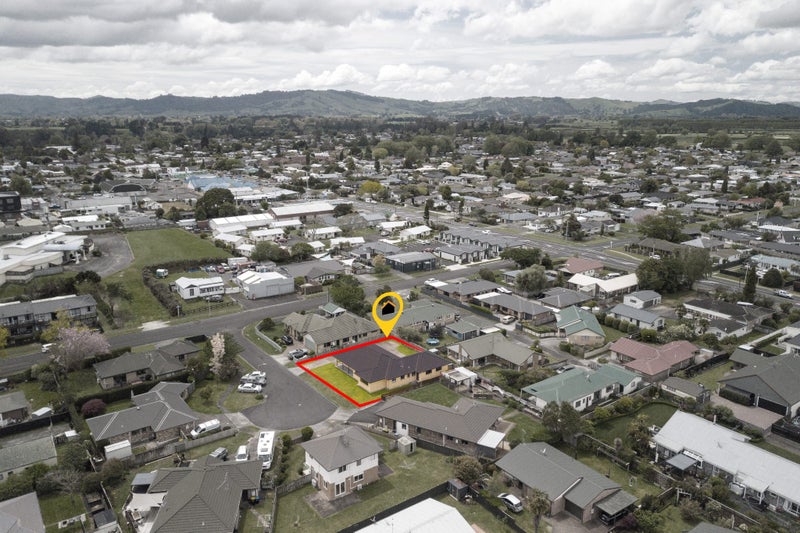 3 Alley Place, Leamington, Cambridge - Carousel 28