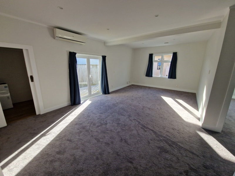 12 Caledonia Street, Miramar, Wellington - Carousel 2