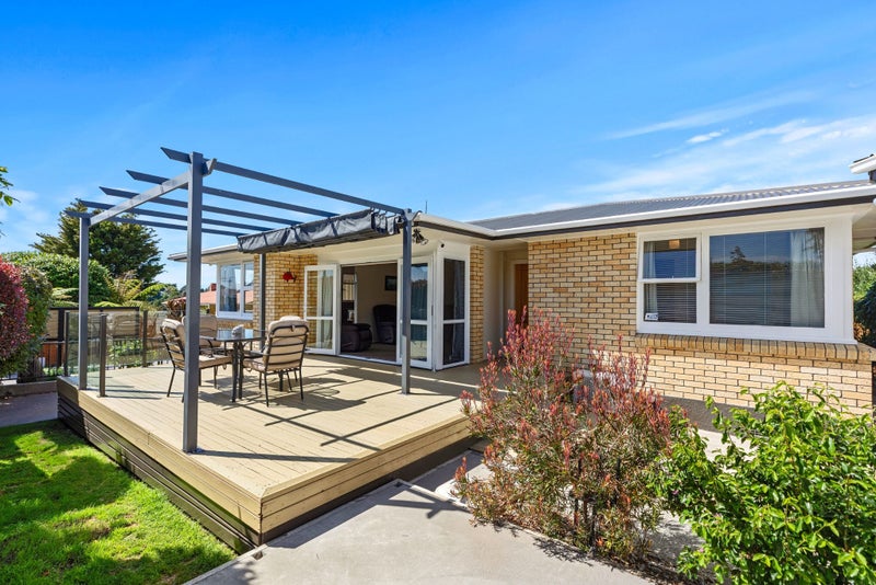 1 Clifton Terrace, Brookfield, Tauranga - Carousel 1