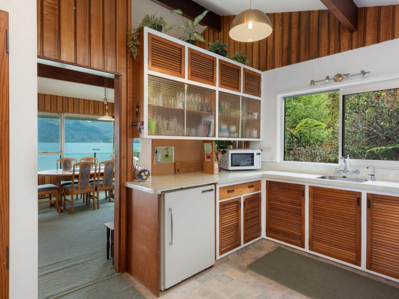 953 Kenepuru Road, MAHAU SOUND - Carousel 1