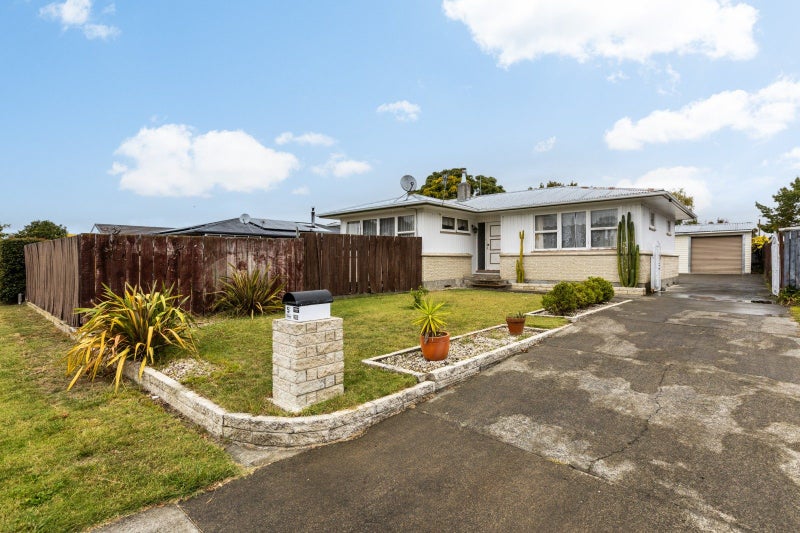 5 Sunderland Drive, Flaxmere, Hastings - Carousel 1