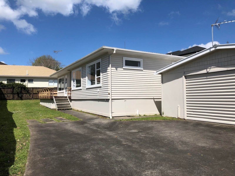 1/78 Moore Street, Howick, Auckland - Carousel 1