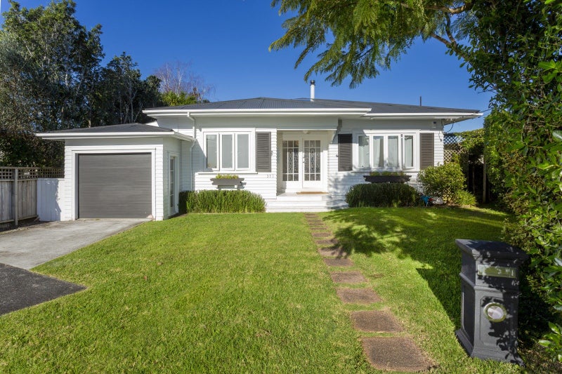 313 Royal Road, Massey, Auckland - Carousel 1