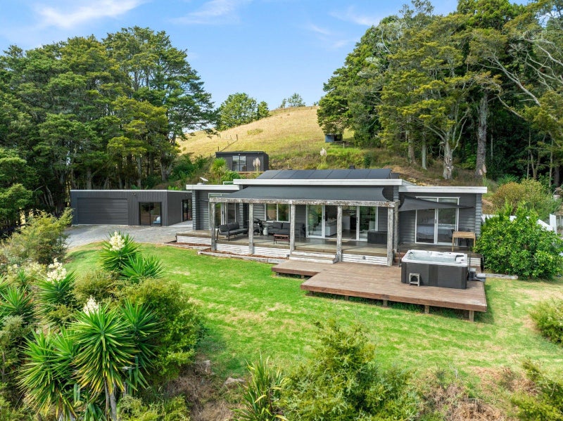 442 Whananaki Road, OPUAWHANGA, HIKURANGI - Carousel 1