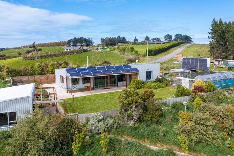 164 Akatore Road, Brighton - Carousel 1