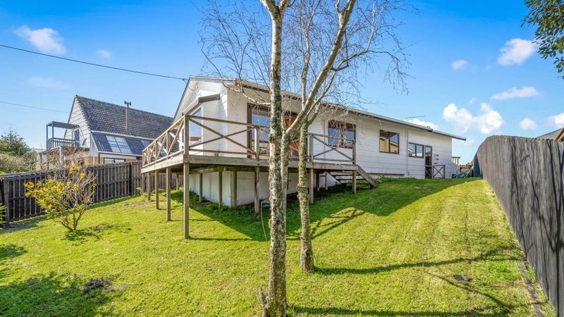 1/80 Browns Bay Road, Rothesay Bay, Auckland - Carousel 1