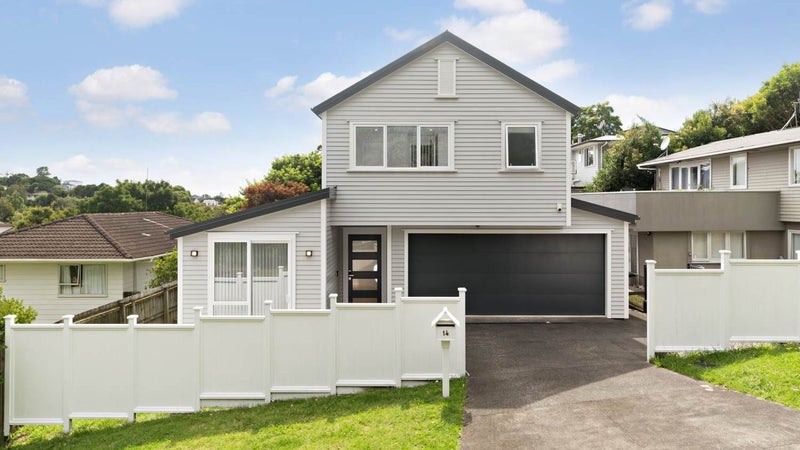 14 Eagleson Street, Northcross, Auckland - Carousel 1