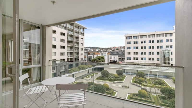 A32/10 Ebor Street, Te Aro, Wellington - Carousel 1