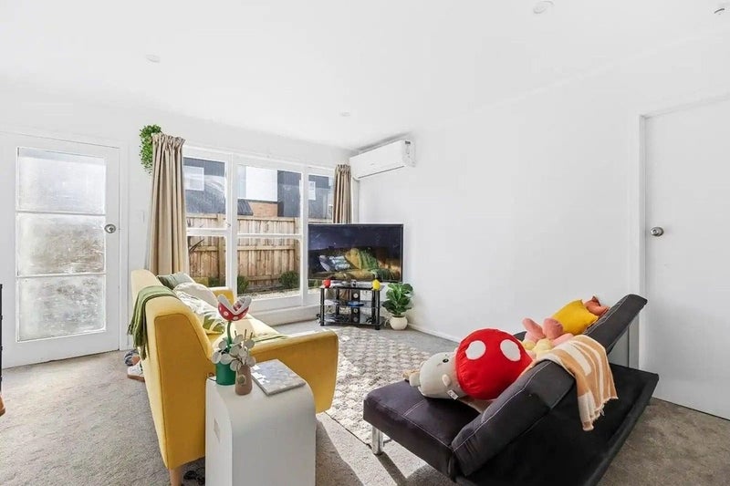 4/43 Cameron Road, Hamilton East, Hamilton - Carousel 2