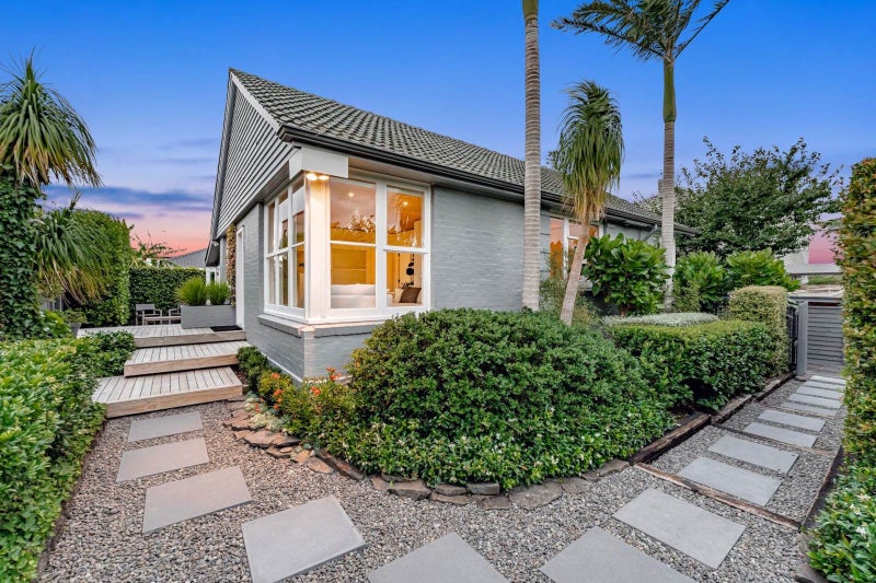 4 Line Road, Glen Innes, Auckland - Carousel 1