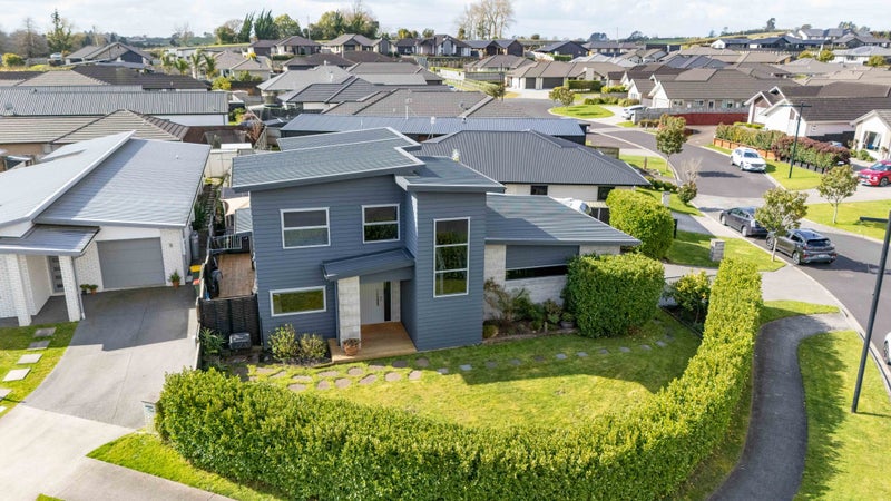 1 Loftus Place, Flagstaff, Hamilton - Carousel 1