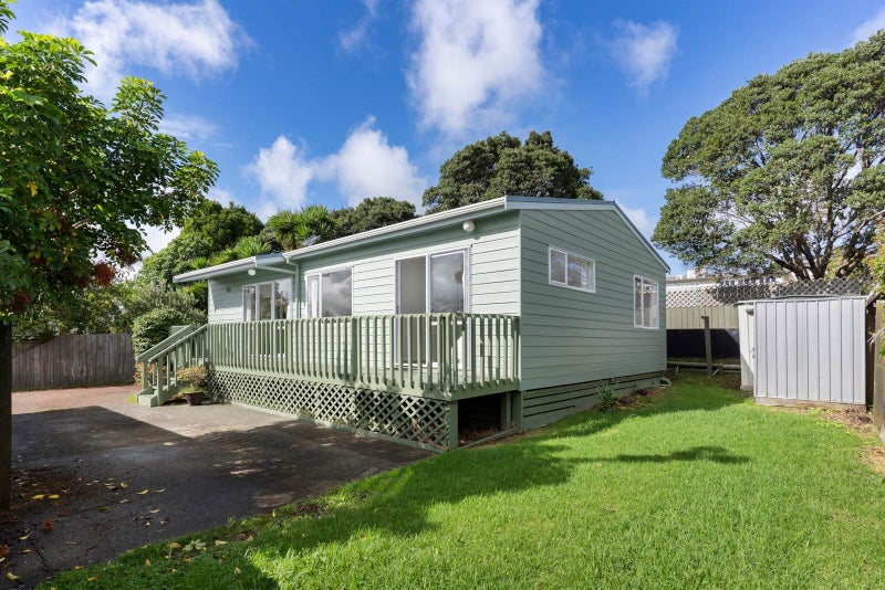 3/5 Fifth Avenue, Mount Albert, Auckland - Carousel 1