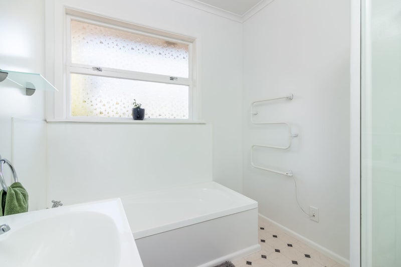 316 Memorial Avenue, Burnside, Christchurch - Carousel 12