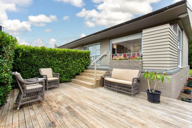 2/24 Clifton Road, Hauraki, Auckland - Carousel 1