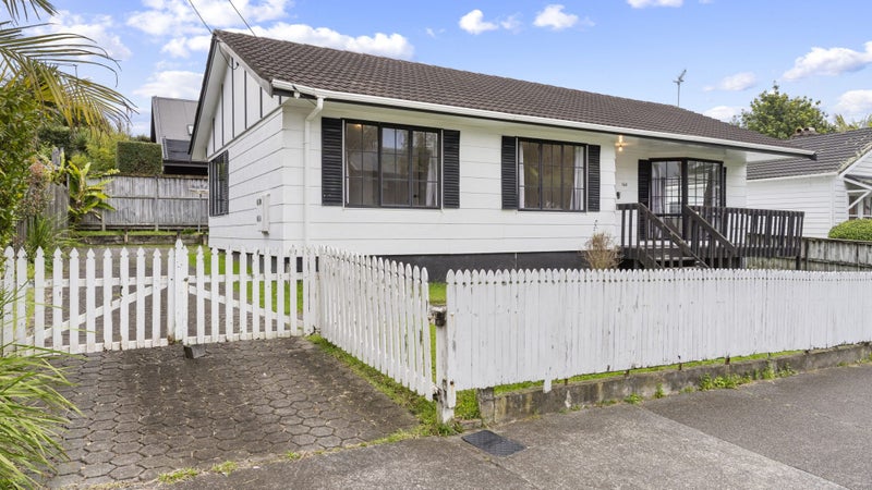 16A Regina Street, Westmere, Auckland - Carousel 1