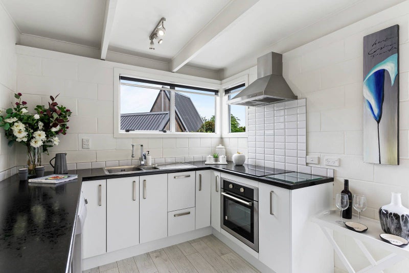3/20 Selwyn Road, Howick, Auckland - Carousel 2