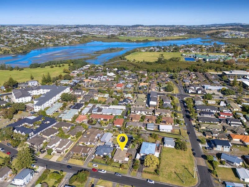 22A Milton Road, Orewa, Orewa - Carousel 26
