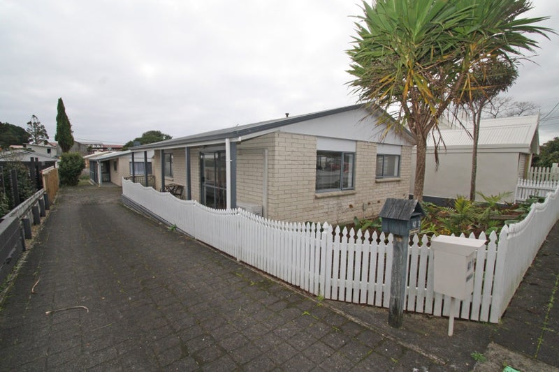 1/47 Gilbert Road, Ōtara, Auckland - Carousel 2