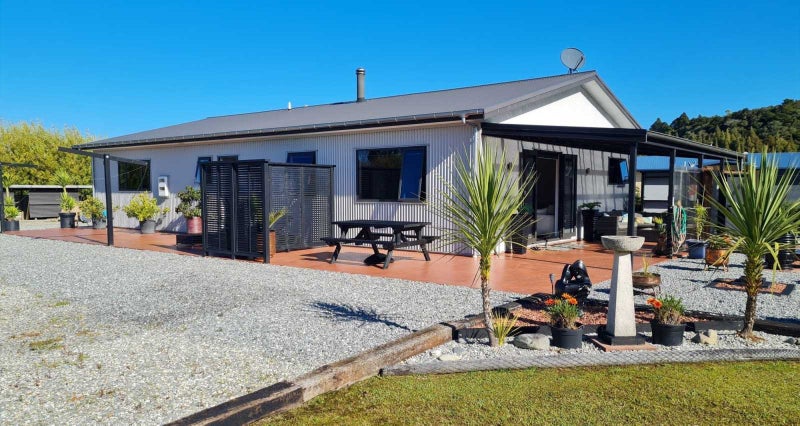 29 Craig Road, Hokitika - Carousel 2