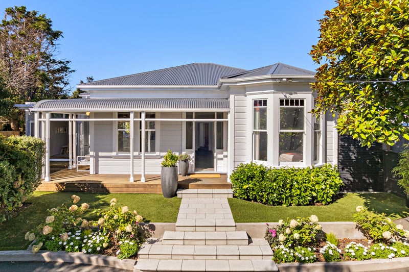 69 Creswick Terrace, Northland, Wellington - Carousel 1