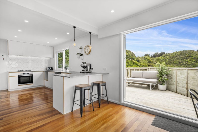 117 Makara Road, Karori, Wellington - Carousel 1