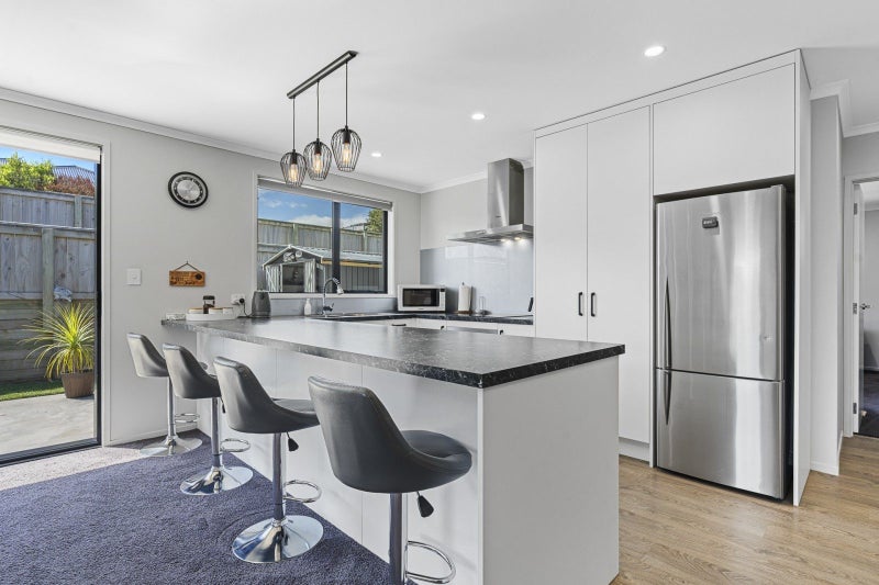 12 Manakohi Street, Spotswood, New Plymouth - Carousel 2