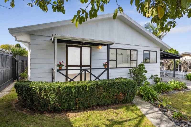 2B Bell Street, Judea, Tauranga - Carousel 18