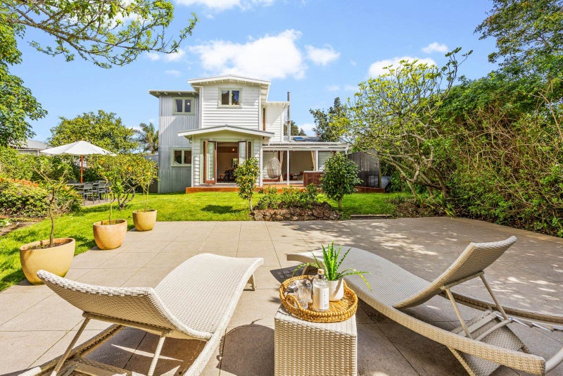 32 Princes Avenue, Mount Roskill, Auckland - Carousel 2