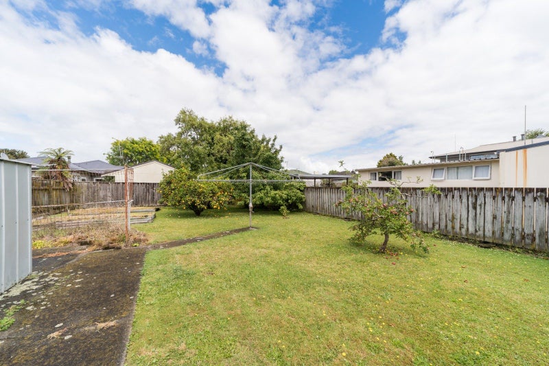 94 Victoria Avenue, Palmerston North, Palmerston North - Carousel 21