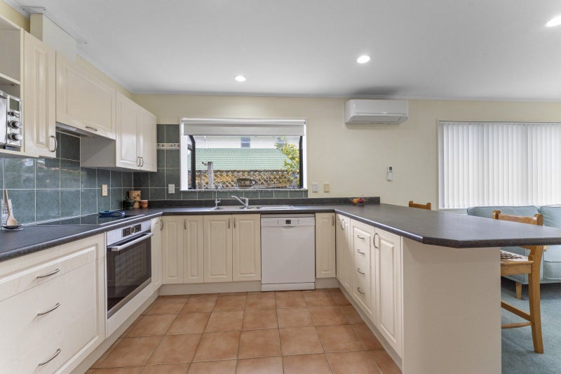 33 College Drive, Paraparaumu - Carousel 2