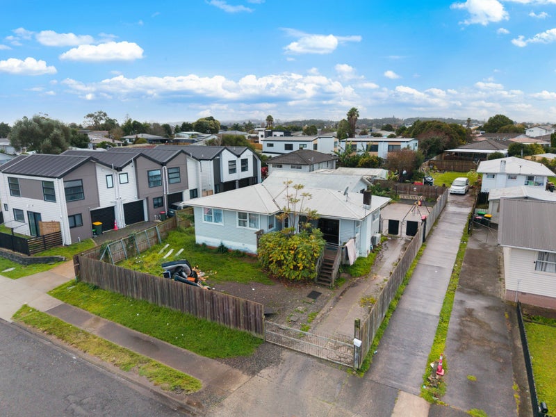 11 Winsford Street, Manurewa, Auckland - Carousel 1