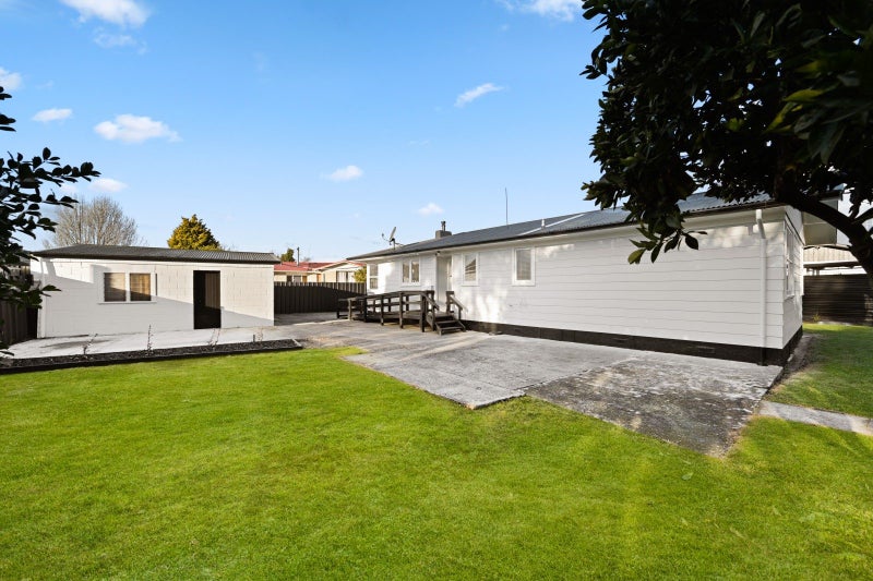 10 Rosalind Street, Deanwell, Hamilton - Carousel 3