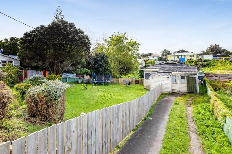 22 Leicester Street, Patea - Carousel 2