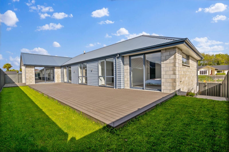 101 Hoffman Court, Waikiwi, Invercargill - Carousel 1
