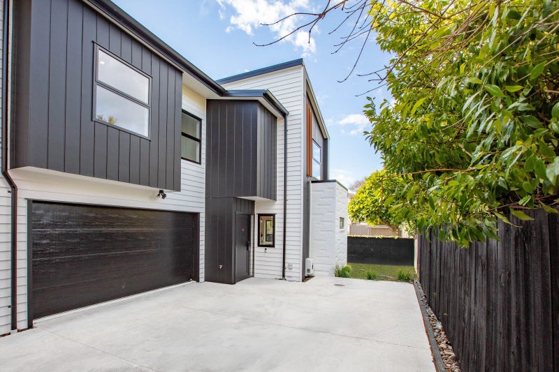 4/11 Comries Road, Chartwell, Hamilton - Carousel 1