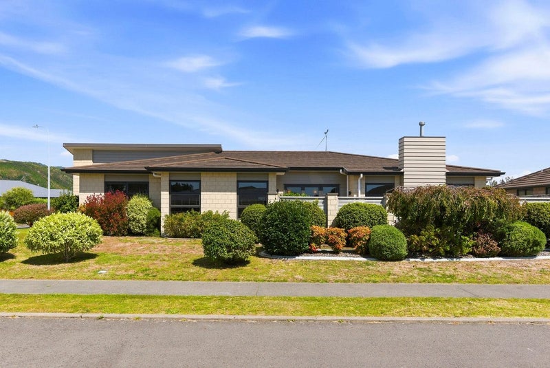2 Pearson Place, Paraparaumu, Paraparaumu - Carousel 1
