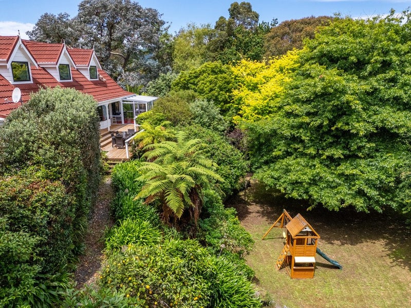 10 Pitoitoi Street, Otaihanga, Paraparaumu - Carousel 2