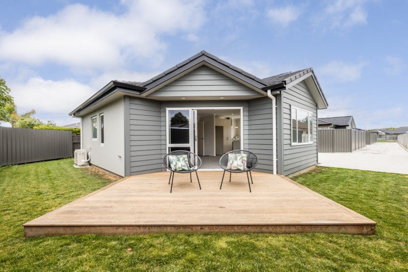 3/52 Park Road, Greenmeadows, Napier - Carousel 1