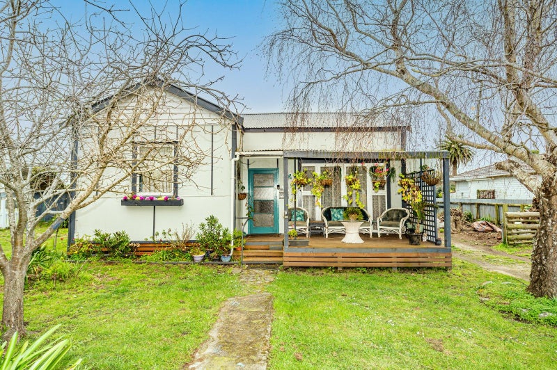 17 Gloag Street, Waverley - Carousel 1