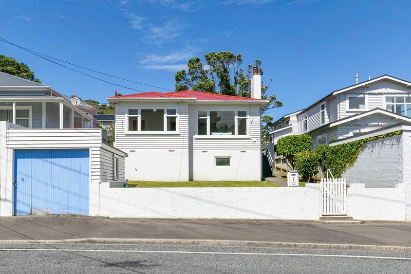 4 Melrose Road, Island Bay, Wellington - Carousel 1