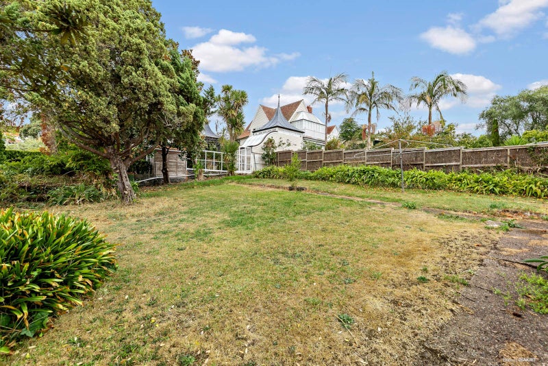 15 Rangitoto Avenue, Remuera, Auckland - Carousel 2