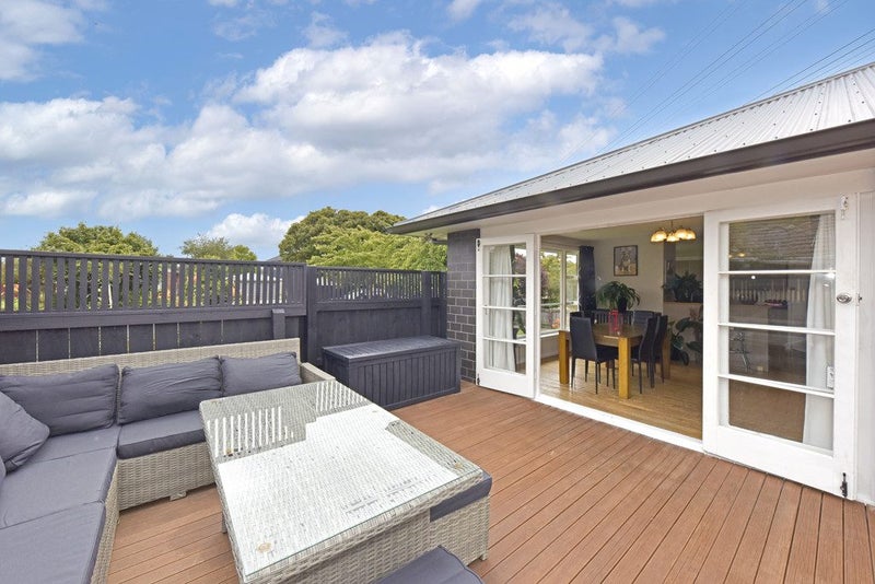 3 Kingsgate Place, Burnside, Christchurch - Carousel 1