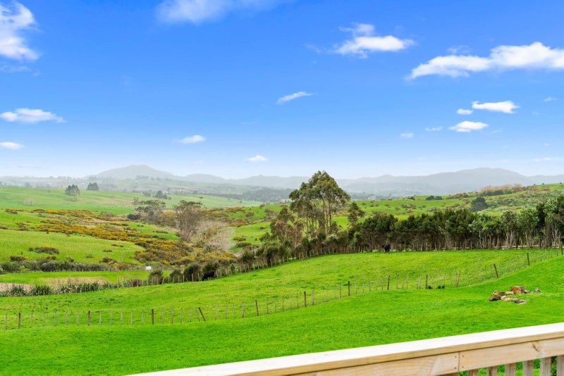 262 Lawrence Road, Kaiwaka - Carousel 2