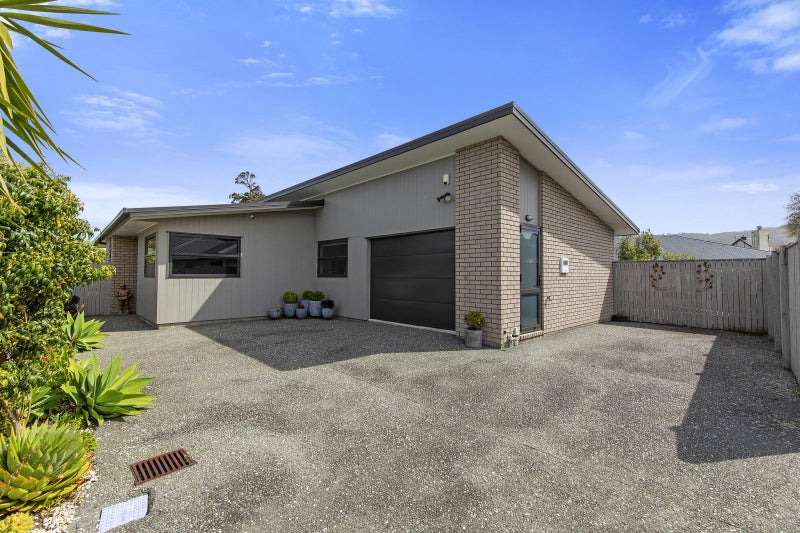 13 Cataldo Mews, Avalon, Lower Hutt - Carousel 2