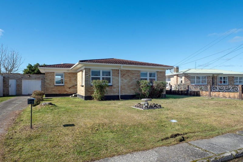 4 Allan Street, Glenholme, Rotorua - Carousel 1