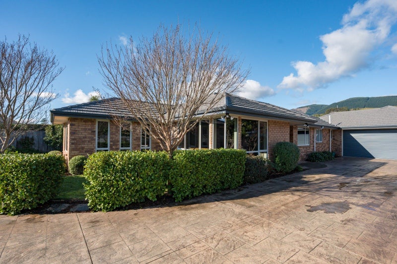 14 Cambelldon Crescent, Stoke, Nelson - Carousel 1
