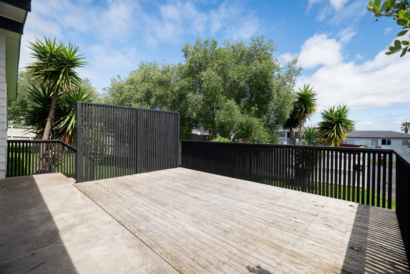 38 Dissmeyer Drive, Clover Park, Auckland - Carousel 2
