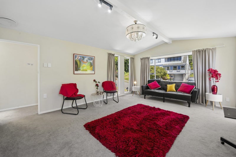 15 Westhaven Drive, Tawa, Wellington - Carousel 2